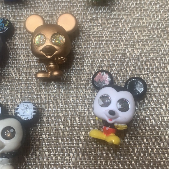 DISNEY ~ DOORABLES ‘Years of Ears’ Collection 🖤 - Picture 4 of 7